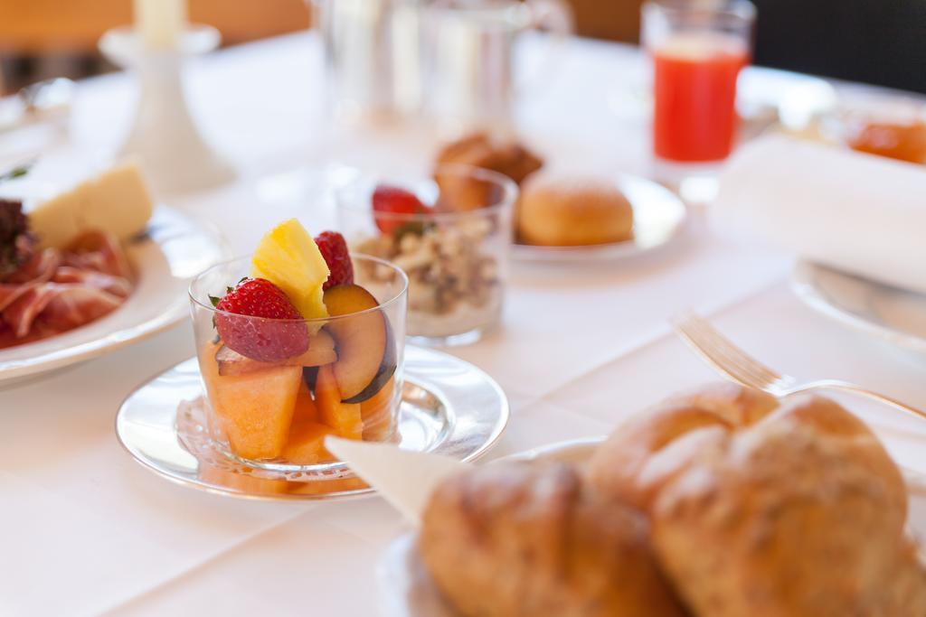 Hotel Tre Cime Sesto - Sesto Kültér fotó